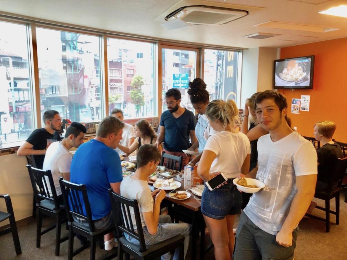 Osaka Guesthouse Nest Екстер'єр фото