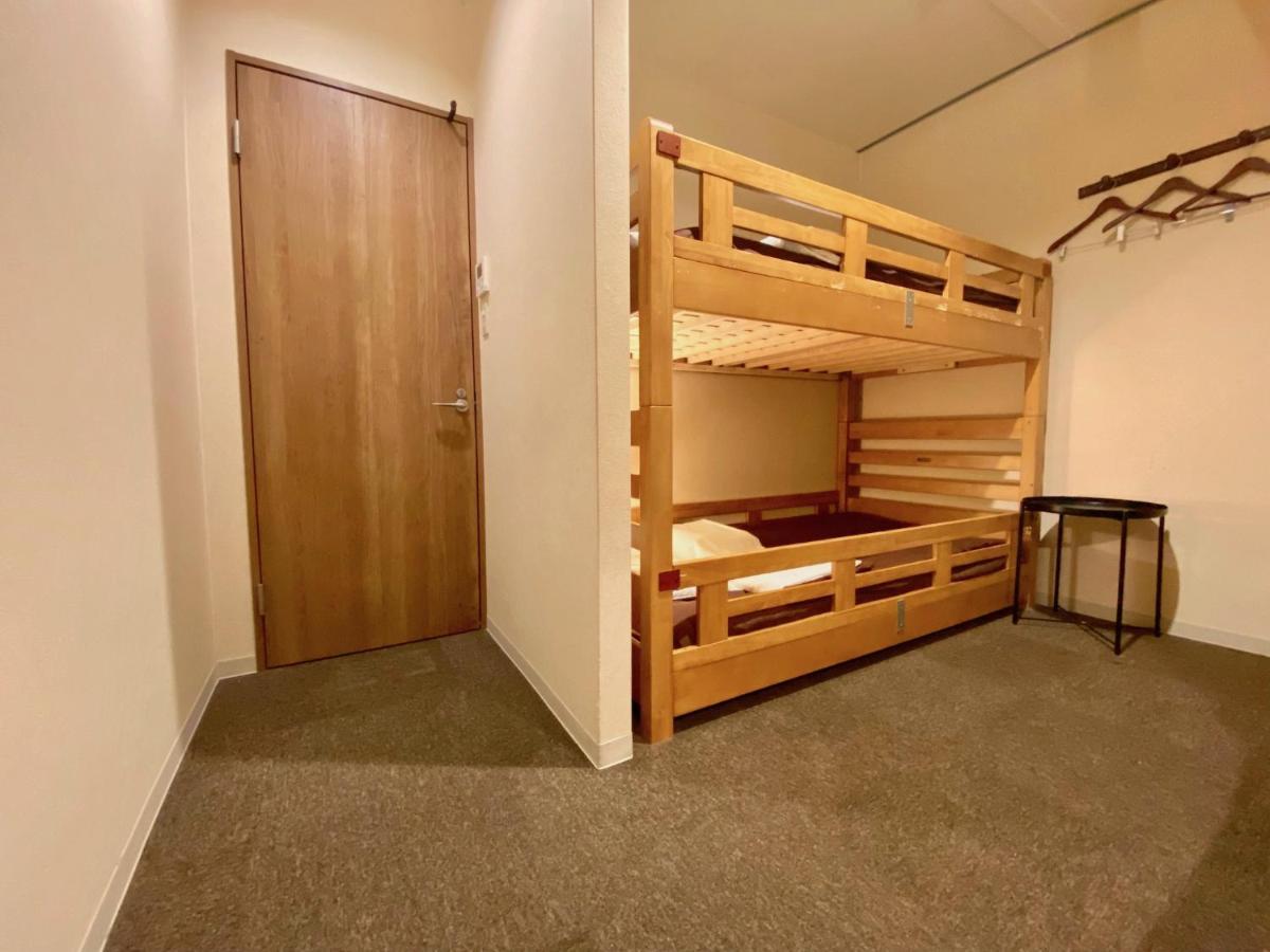 Osaka Guesthouse Nest Екстер'єр фото